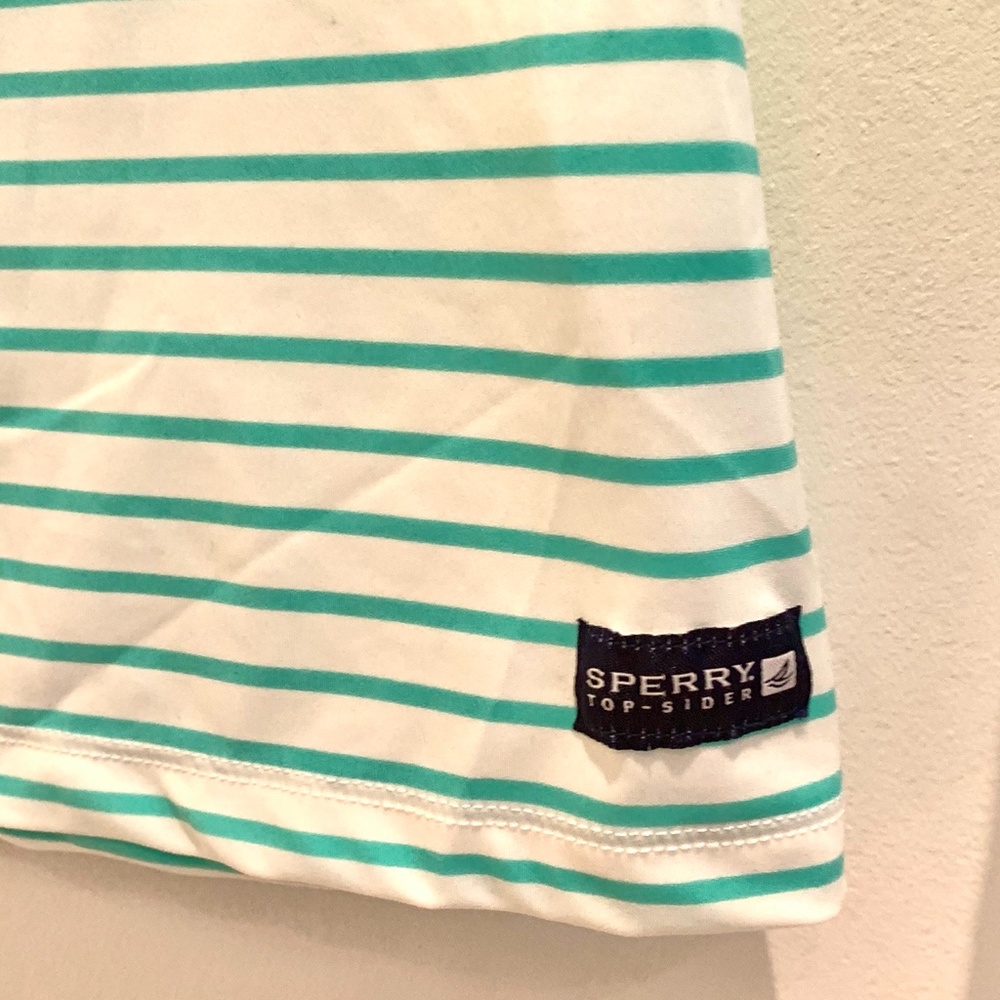 Sperry Rashguard - Picture 2 of 4